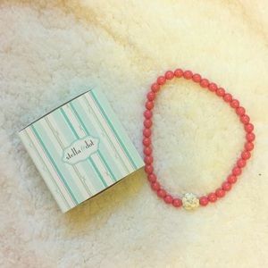 Stella and dot pink beaded necklace with flower!